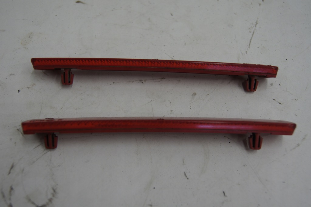 фото №5, Отражатель бампера задняя левый + правый caravelle vw t5