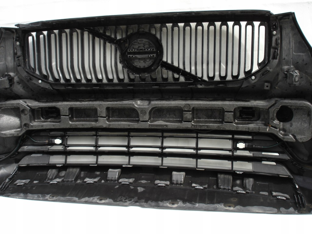 фото №9, Volvo xc40 бампер передній 4xpdc