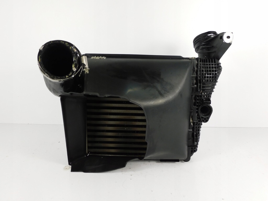 фото №7, Porsche macan 95b радіатор повітря інтеркулер правий porsche 95b145804b