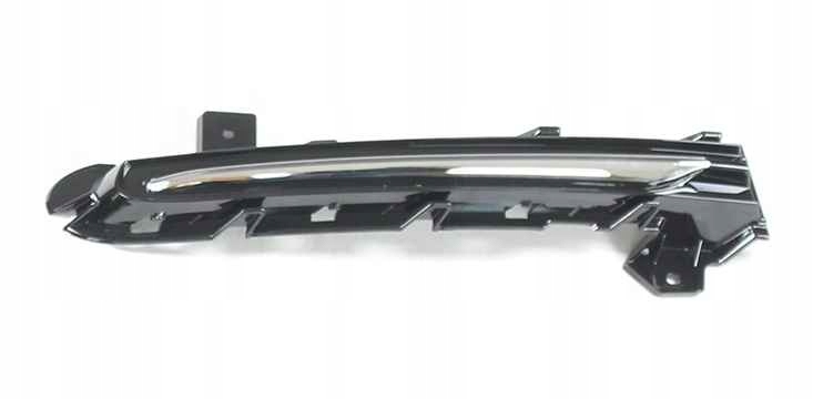 Купить Решётка радиатора бампере правая v40, 07.12- 90c227-2