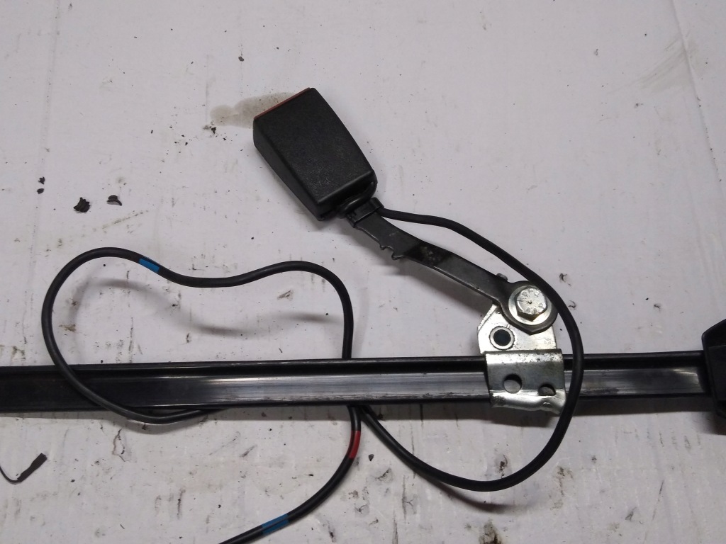 Купить Клипса пряжка поперечина правая 1248606269 mercedes w124