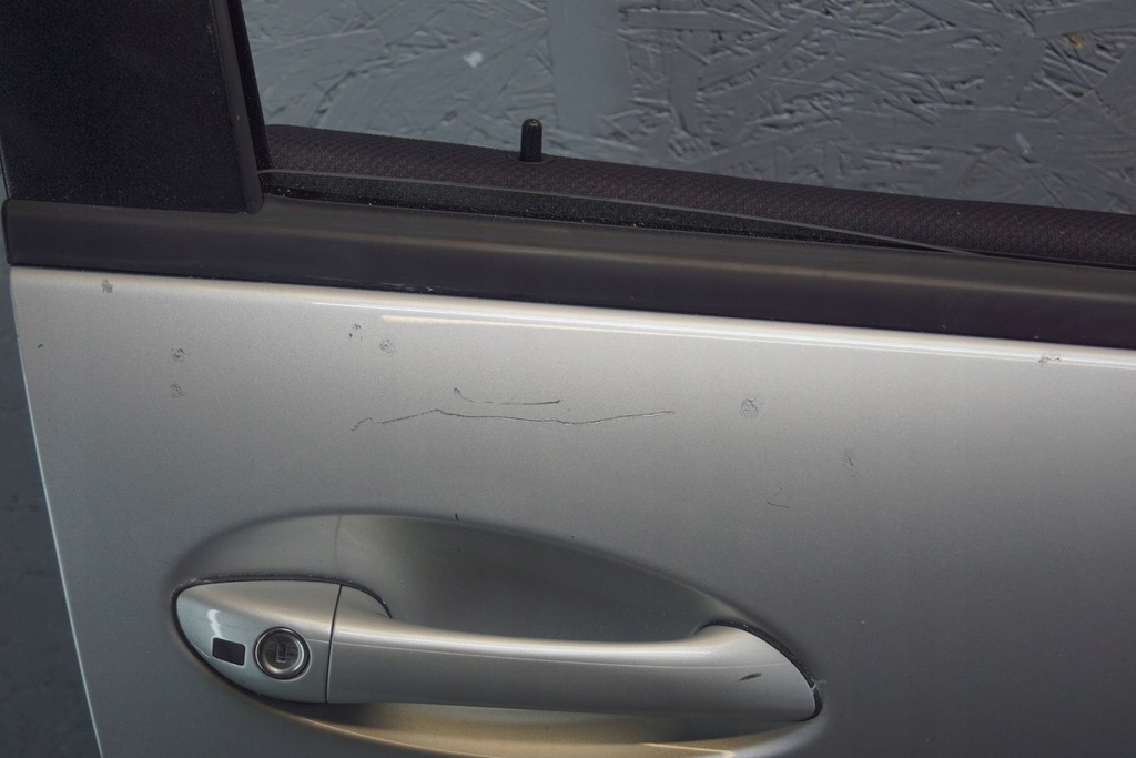 фото №15, Mercedes w169 дверь правый перед d1694