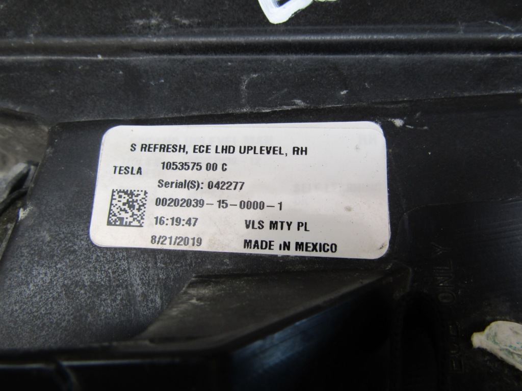 Фара перед tesla s рестайлинг  led 16-20 rh правый  00202039 с Разборки
