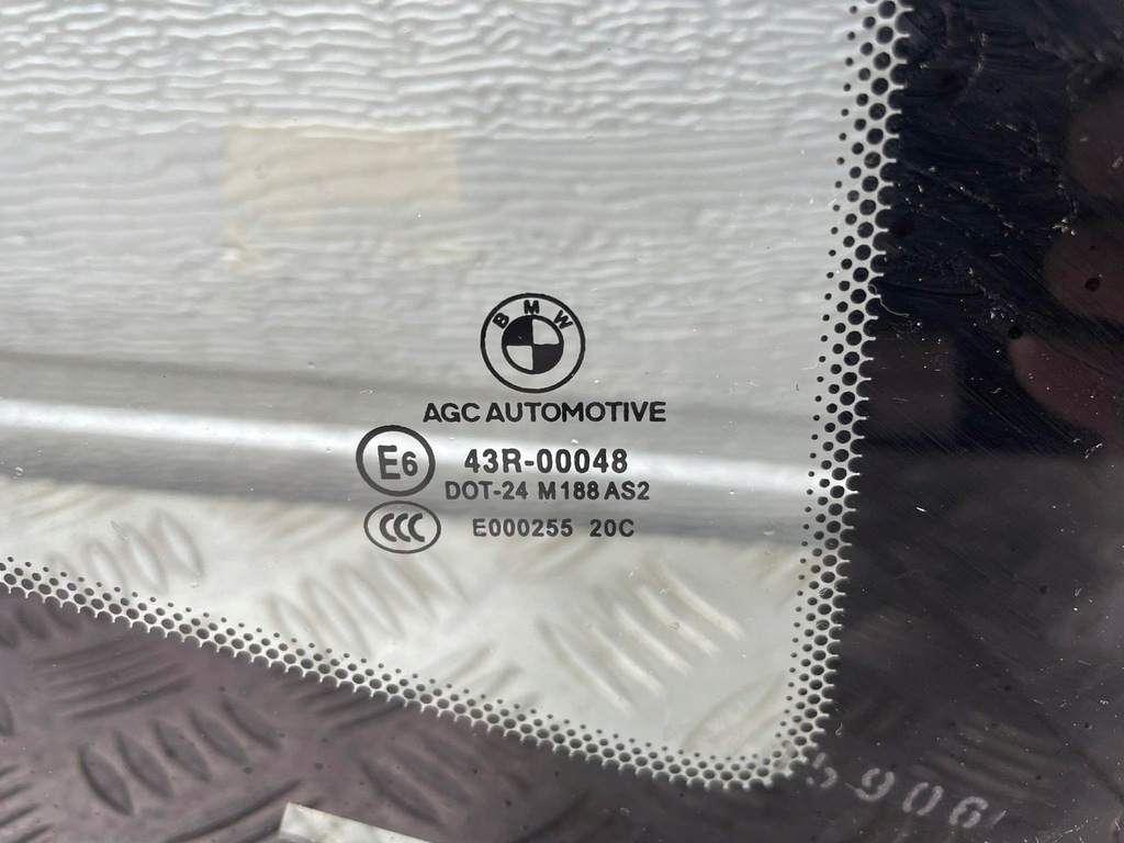 фото №5, Bmw i3 стекло задняя кузовная правая