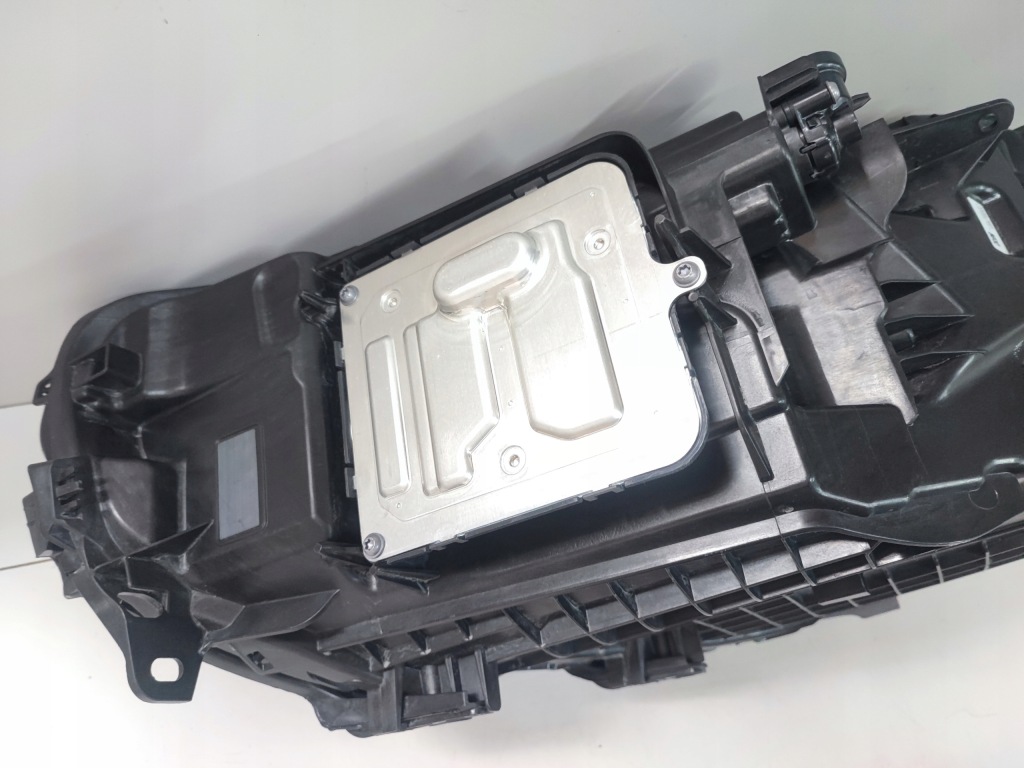 Фара передня правий правий перед volvo xc40 рестайлінг  full led 32404666 salonowa Ціна