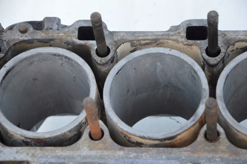 фото №5, Porsche 944 2.5 блок двигателя 9441011019r