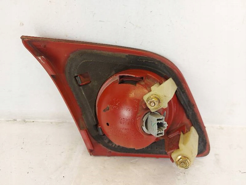 фото №10, Лампа правий задня права задня кришки багажника mazda 3 хетчбек bk 5d