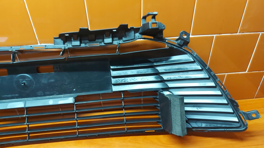 фото №13, Решітка бампера середня перед передня toyota corolla e21 sedan 19-