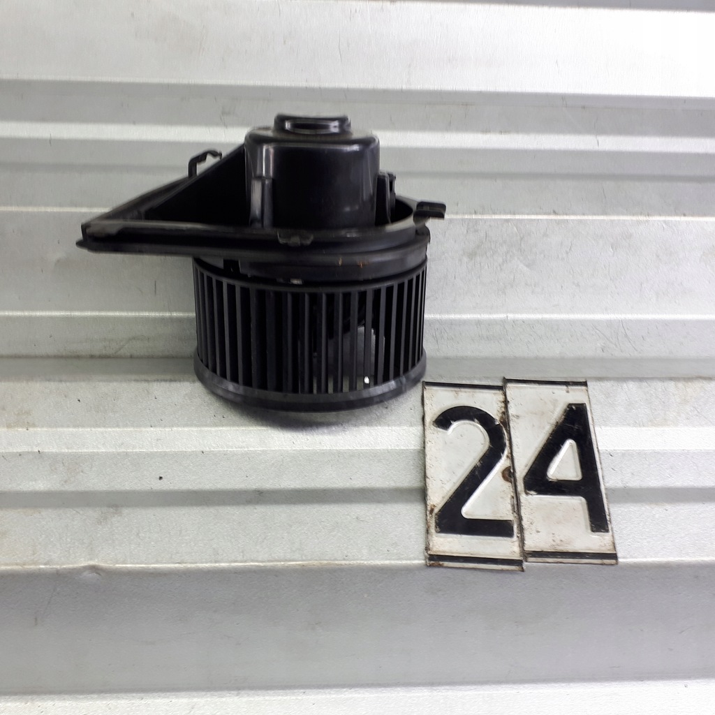 фото №3, Volkswagen golf iv вентилятор обдув