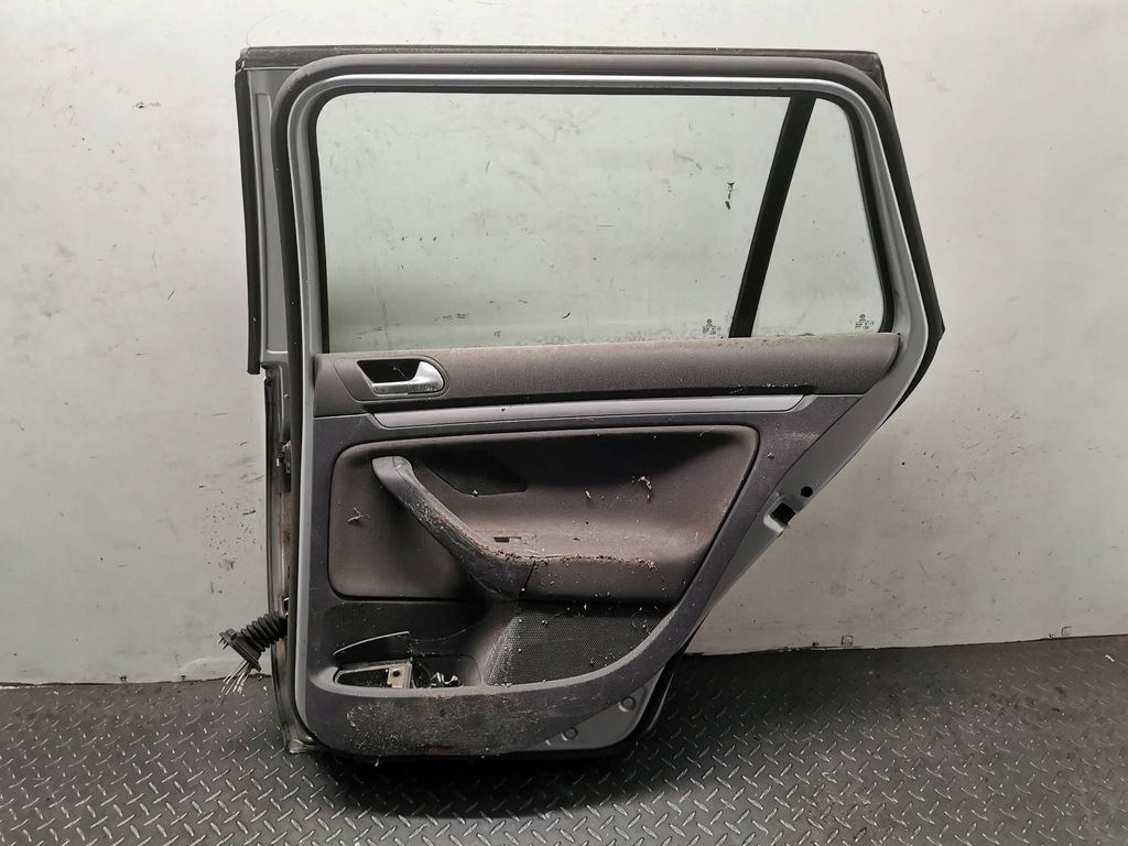 фото №7, Дверь правый задняя vw golf vi kombi код лакокрасочного покрытия la7w