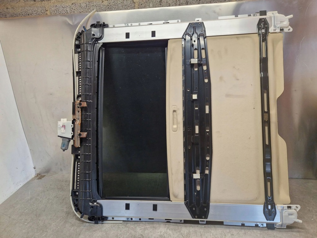 фото №3, Lexus rx 450h 2011 люк комплект