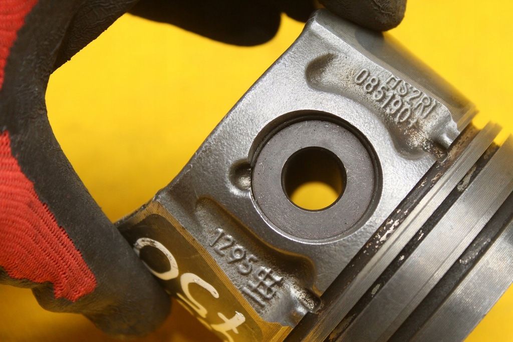 фото №6, Поршень поршни volvo v50 2.0 d 085190