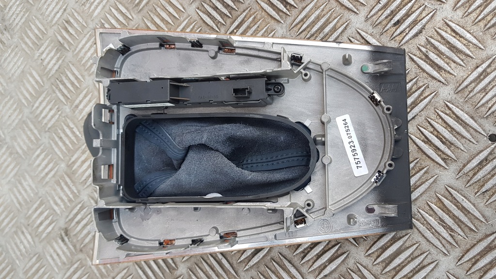 фото №11, Mercedes w211 чехол dekor кожаный автоматическая коробка передач avantgarde