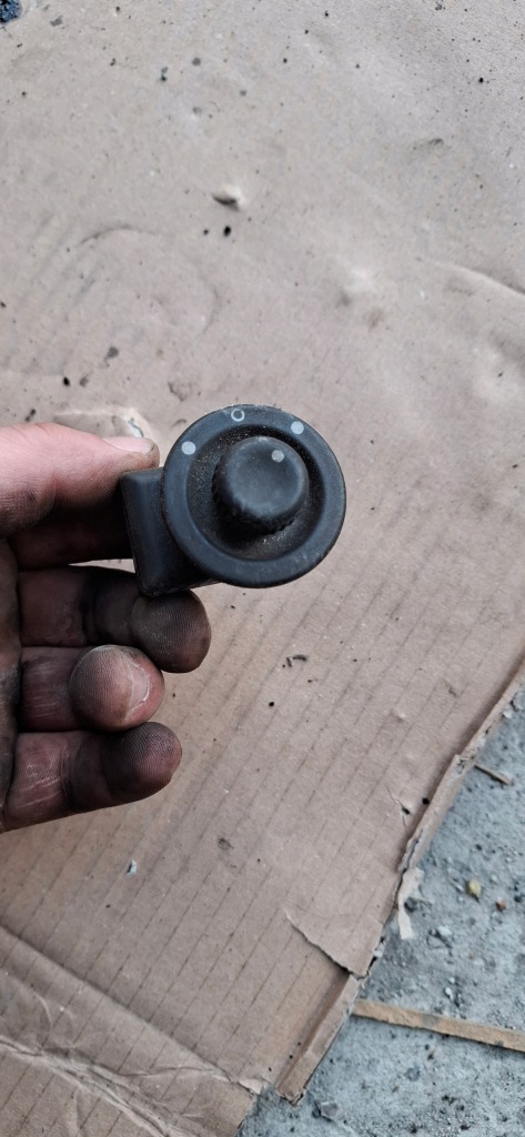 фото №1, Переключатель зеркал renault scenic ii megane laguna trafic dacia 82002442
