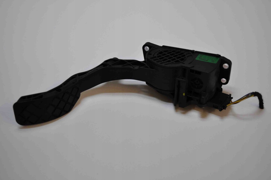фото №1, Педаль газу skoda rapid nh3 6r2721503d 2596403 1.6l 77kw 2013