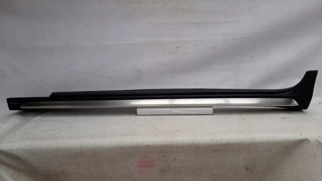 Купить Volvo v60 ii cross country 19- порог левый молдинг порог левая 31463769