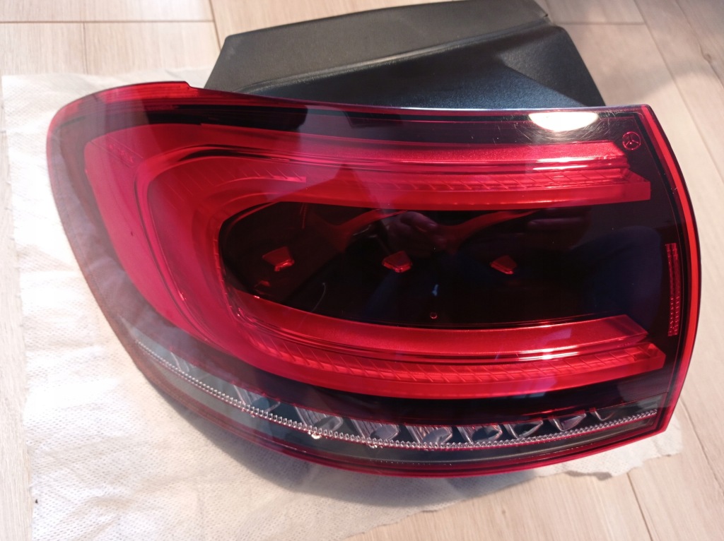 Купити Фара задня ліва led mercedes b 247