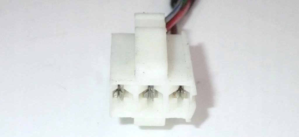 фото №1, Колодка соединитель штекер белый audi 191319321