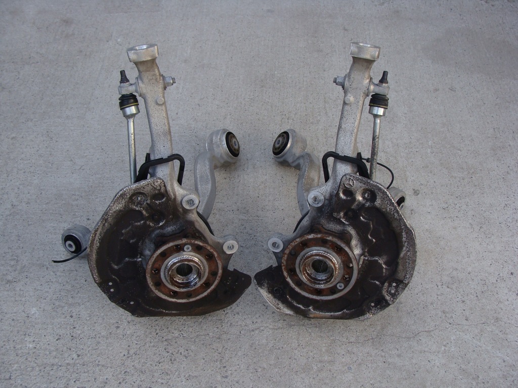 фото №1, Поворотный кулак левая рычаги mercedes glc w253