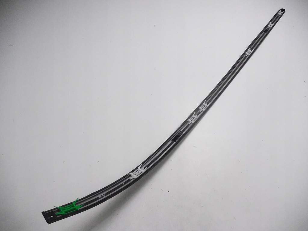 фото №8, Молдинг кровельная левая hyundai i20 14-20 оригинальный номер 87230c8500