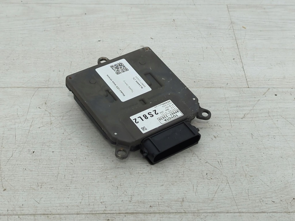Купити Модуль led ліва сторона toyota camry 89907-33030