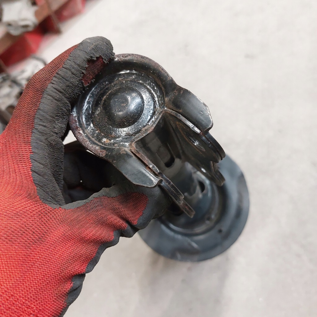 фото №9, Hyundai ix35 1,7crdi 2013 амортизатор пружина левый перед 54650-2y610 новый