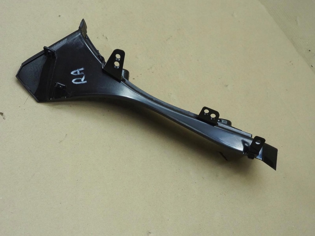 фото №8, Kia ev6 правая сторона молдинг pod фара задняя 866y8cv000 nowa