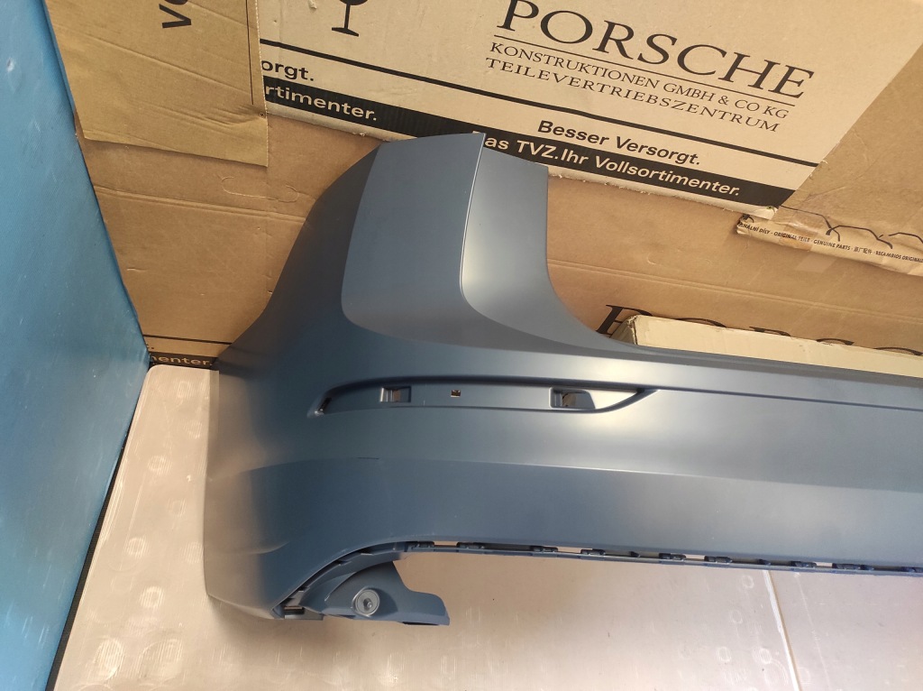 фото №2, Бампер задняя vw golf 8 r-line kombi новый оригинал