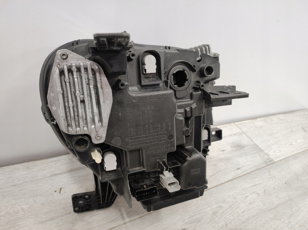 фото №9, Лампа перед левая smart fortwo forfour full led 260607083r a4539069701 eu