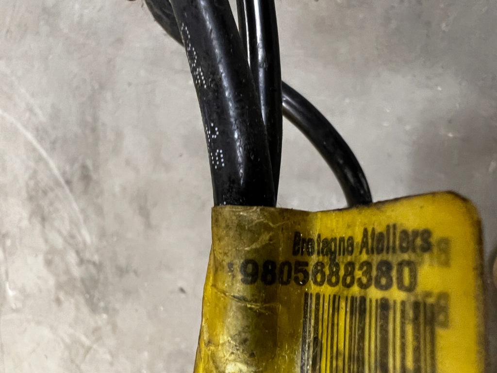 фото №7, Клемма минусовая электропроводка аккумулятор citroen c4 picasso ii