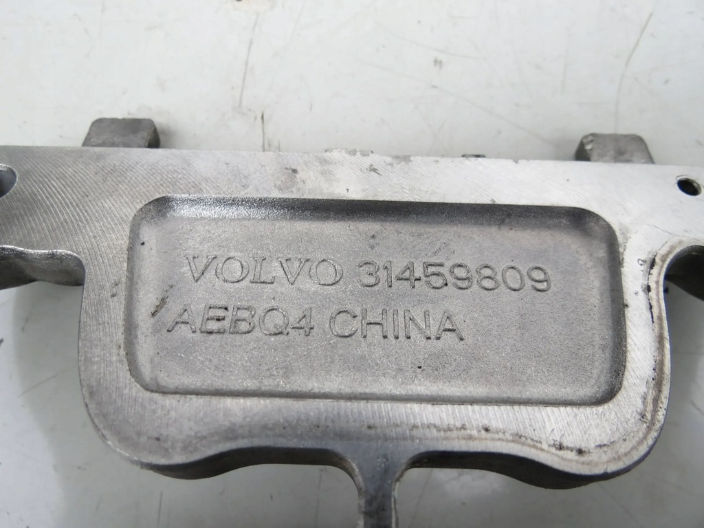 фото №6, Кронштейн кронштейн кронштейн компресор 31459809 volvo xc60 ii xc90 ii s90 v90 2.0