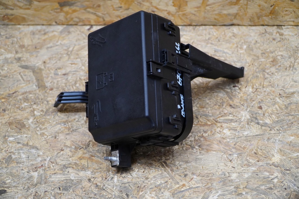 фото №11, Коробка корпус предохранителей 670104262 670036939 levante 3.0 оригинал 16-