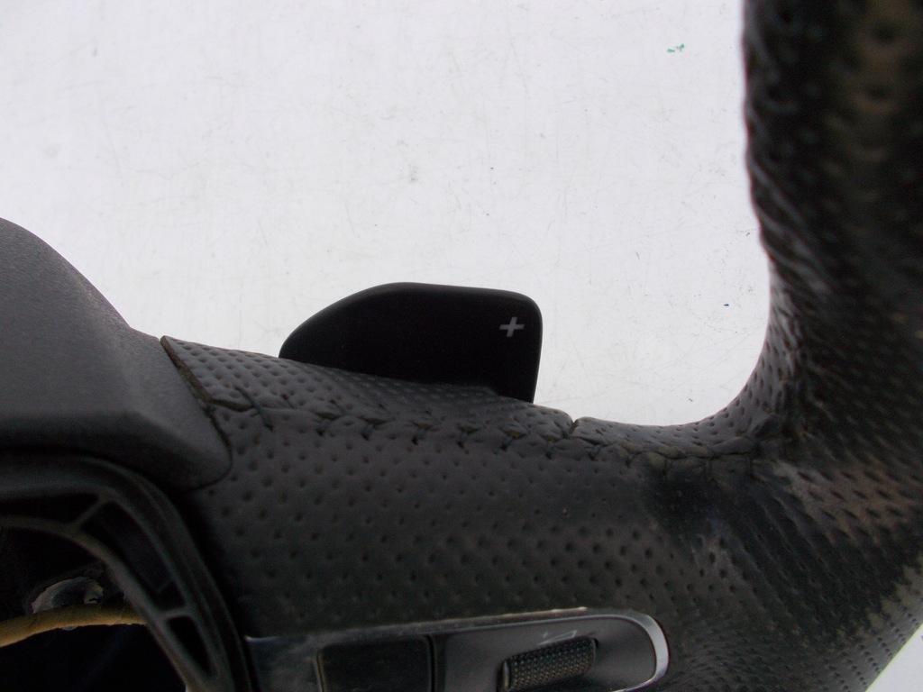 фото №15, Повітропровід шкіряний audi a5 8t пелюстки перемикання 8r0419091g