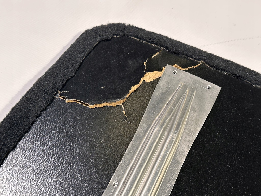 фото №12, Обшивка підлога багажника chevrolet corvette c5 1997 - 2004