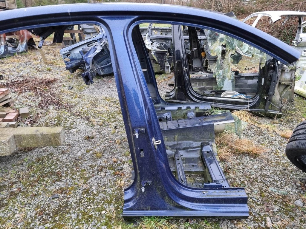 фото №2, Audi a4 8w чверть блок двигуна скло двері