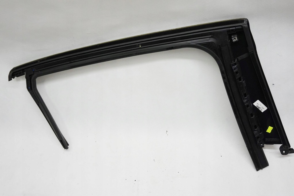 фото №4, Молдинг дверь левая задняя renault clio v 5 822827153r