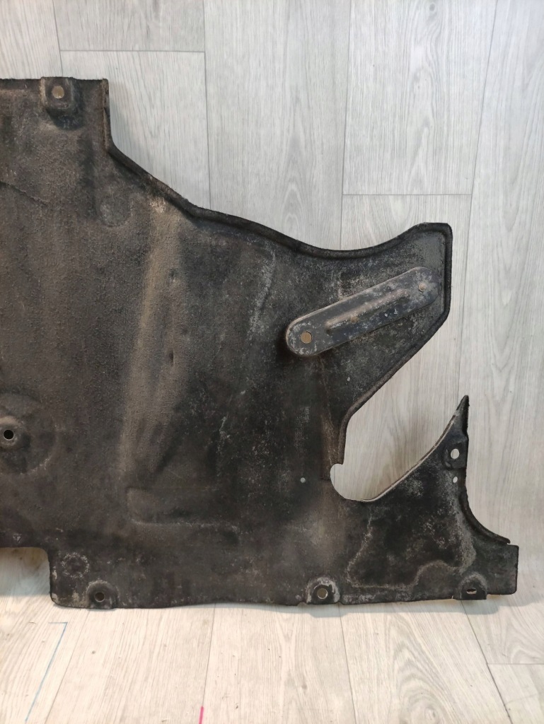 Tesla model 3 накладка подвеска 110431300b Доставка