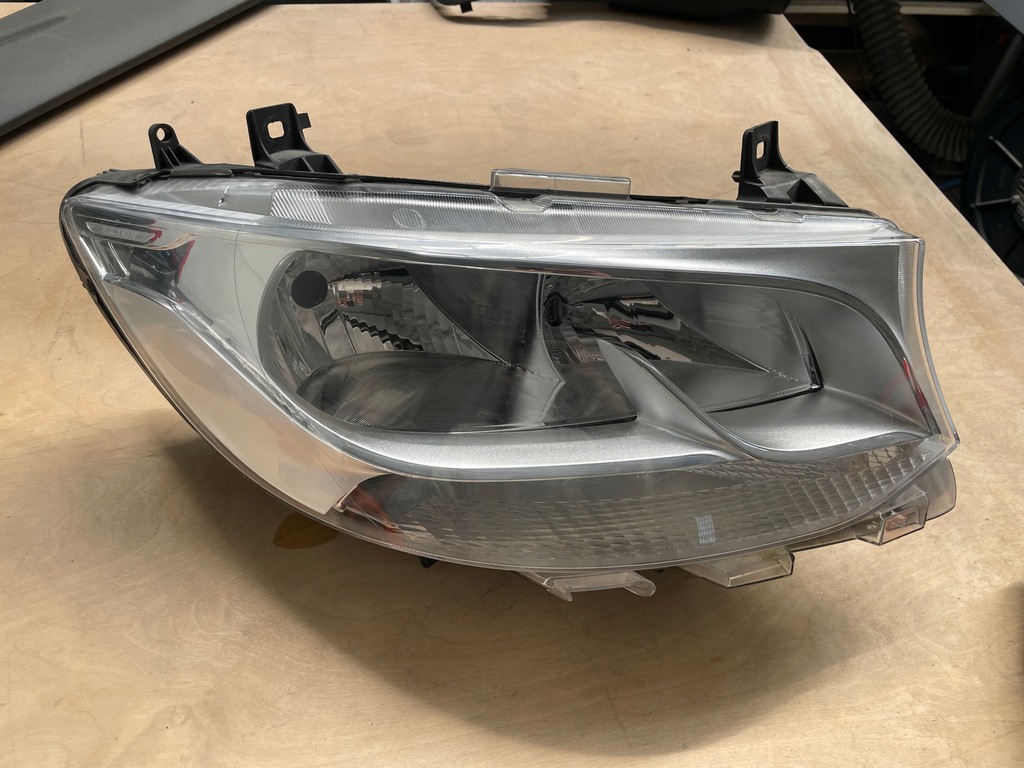 фото №1, Лампа перед правая mercedes sprinter 910 907 idelana a9109060100