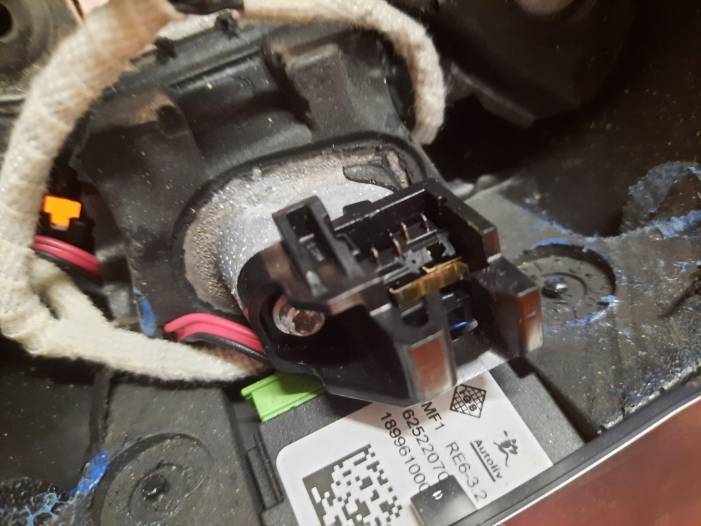 фото №8, Renault koleos 2 ii повітропровід шкіряний багатофункціональний