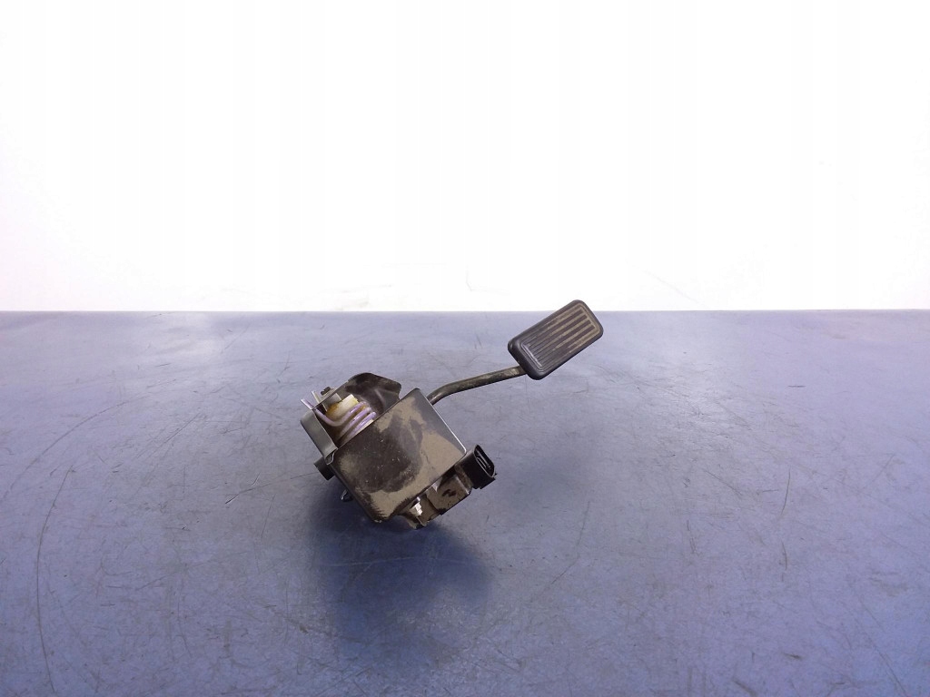 Купить Toyota corolla verso 2 потенциометр педаль газа