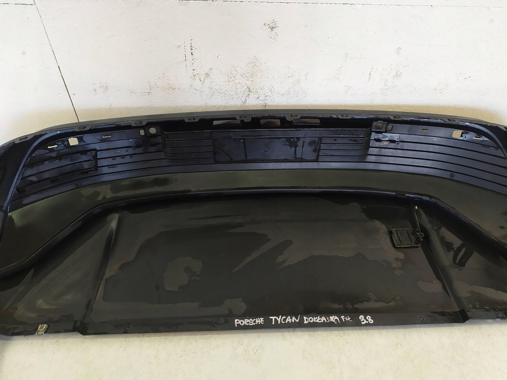 фото №12, Накладка дифузор бампер задня porsche taycan 9j1 9j1807983f