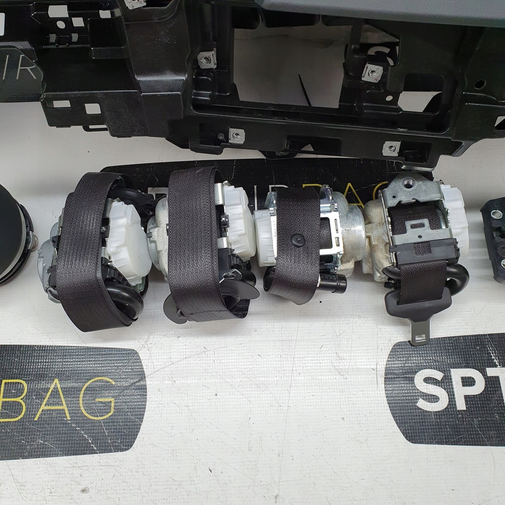 фото №7, Audi a3 8y приборная панель org консоль подушки безопасности ремни подушка безопасности набор