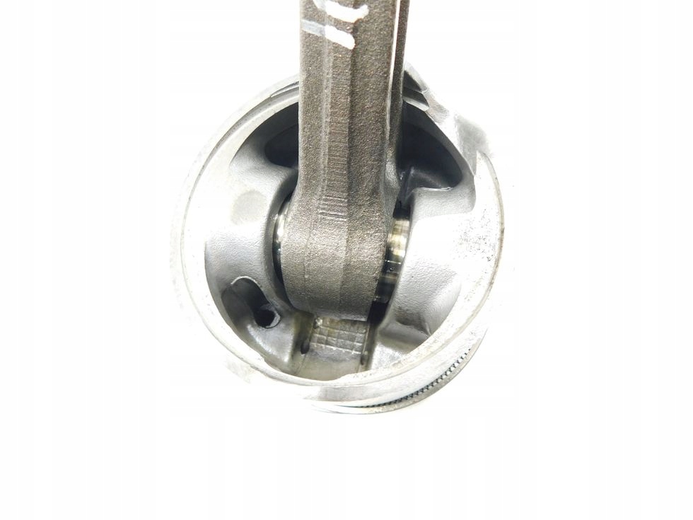 фото №9, Поршень шатун nissan navara d22 2.5 di dci pick up 133km