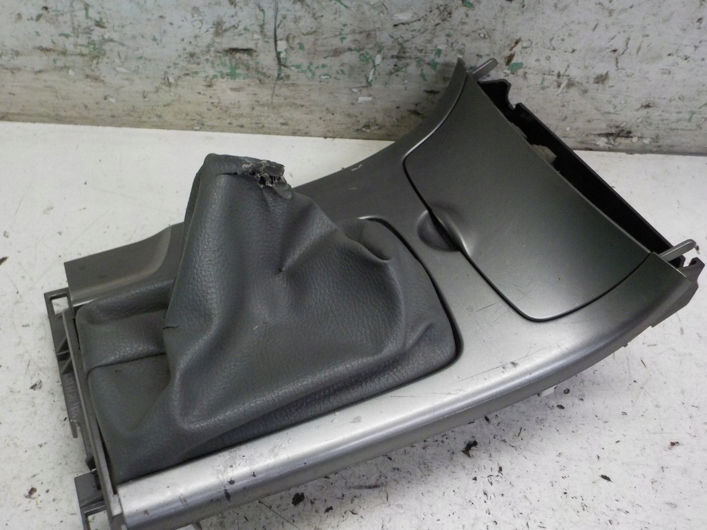 фото №1, Mazda 6 попільничка