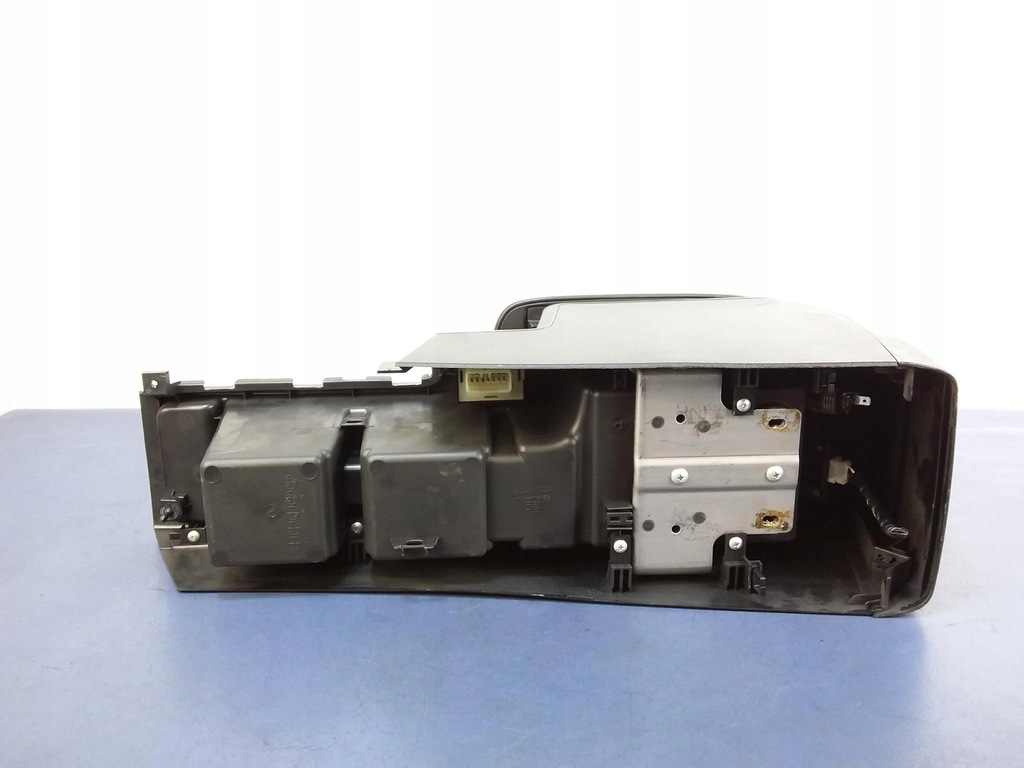 фото №8, Subaru forester iii подлокотник кожаный туннель