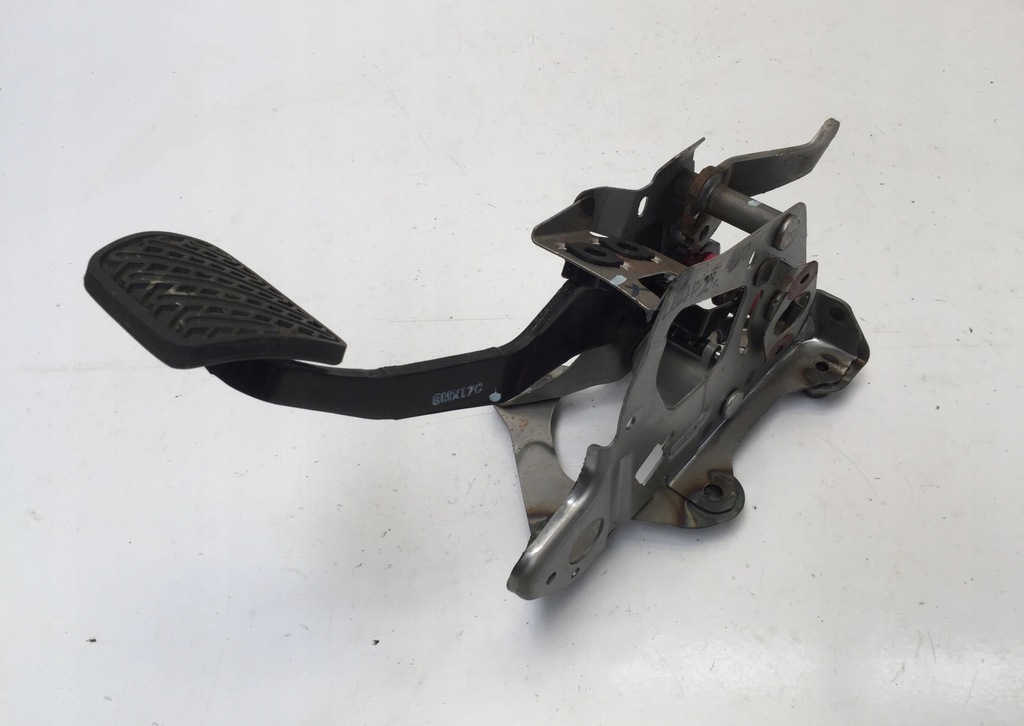 фото №1, Nissan leaf ii 2020 педаль тормоза europa 4db0b