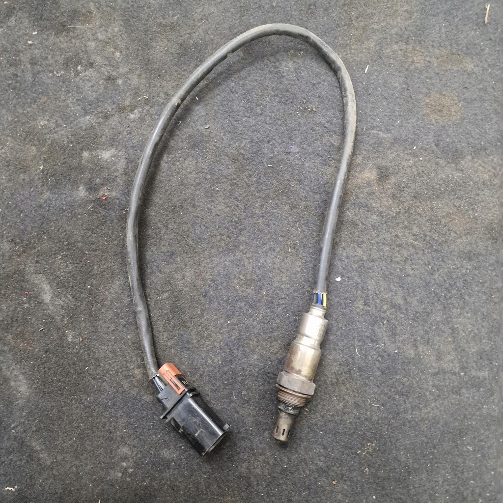 фото №1, Датчик лямбда-зонд audi a4 b9 8w090265d