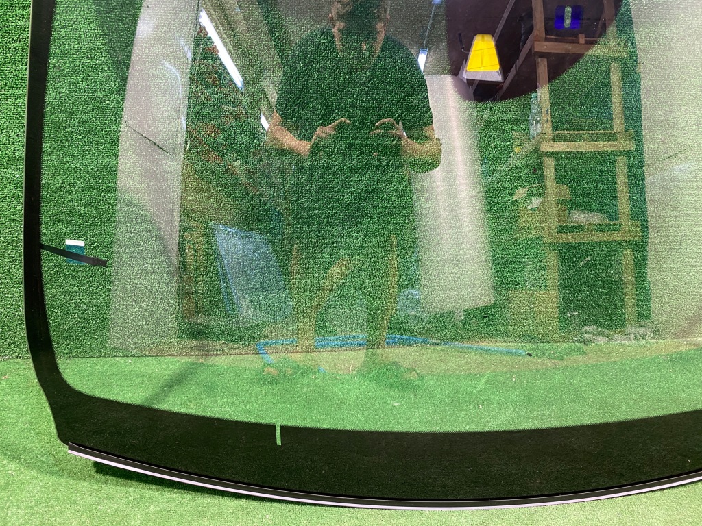 Mercedes gla w156 скло передня лобове a1566700000 Зі Шроту