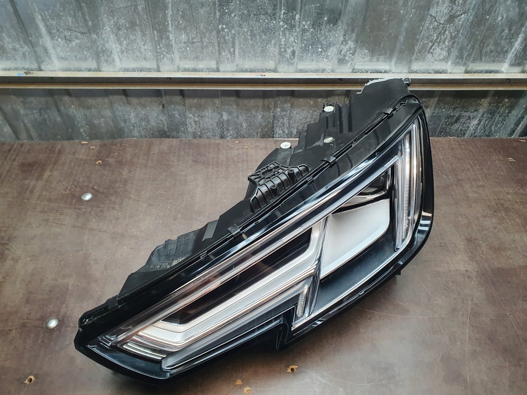 фото №1, Лампа перед левая full led audi a4 b9 8w0 2016-2019