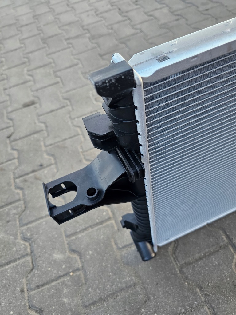 Новая радиатор воды volvo xc90 2002-2015 Оригинал